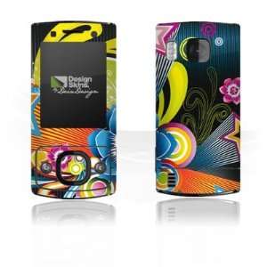  Design Skins for Nokia 6700 Slide   70ies Flower Design 