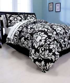 Beautify your bedroom instantly with the English Damask Comforter Set.