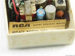 Vintage 1970 RCA RZG104Y Pocket AM Transistor Radio  