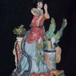  Meerchi Lady at Market Figurine 