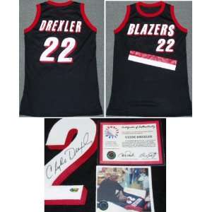 Clyde Drexler Signed TrailBlazers Black Jersey  Sports 