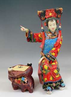 Ancient Qing Concubine Lady Porcelain Figurine Chess  