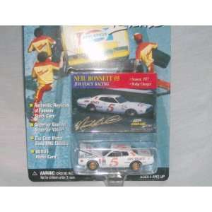    Johnny Lightning Stock Car Legends Neil Bonnett # 5: Toys & Games