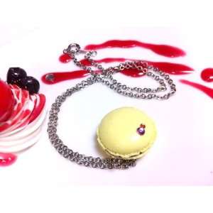  Macaron necklace lemon yellow/Adorable fake dessert and 