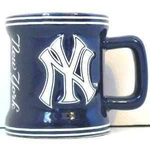  New York Yankees Ceramic Shot Glasses (Set of 2): Sports 