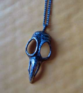   Vintage Gothic Style Crow Bird Head Skull Silver Stud Pendant Necklace