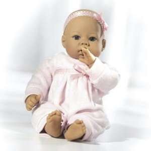  Lee Middleton 2359 Play Babies 6+ mos. Little Hailey Doll 