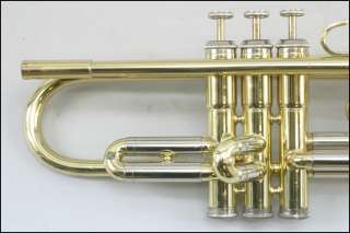 Besson USA 609 Gold Lacquered Student Model Bb Trumpet with Case and 