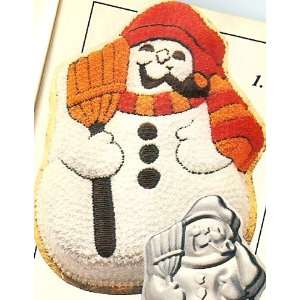   and Pipe Christmas Holiday Cake Pan (502 1646, 1980)