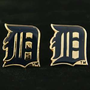  MLB Detroit Tigers Team Post Earrings: Sports & Outdoors