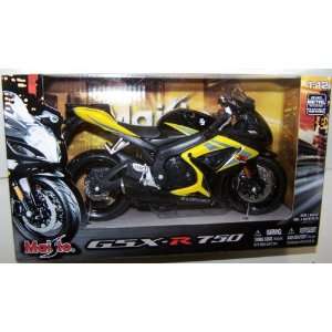   Suzuki Gsx r 750 Motorcycle in Color Black and Yellow Toys & Games