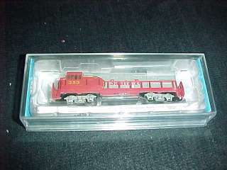 Bachmann N Scale U36 B Santa Fe Diesel Locomotive # 353 red/silver 