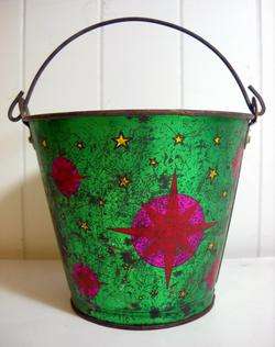 VINTAGE 5 1/2 TIN LITHO SAND PAIL WITH COLORFUL STARS * $25  