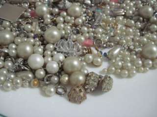 VINTAGE JEWLERY PARTS LOT, RHINESTONES,PEARLS,CLASP RINGS & MUCH MORE 