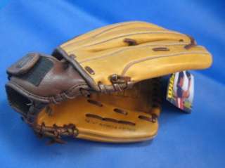 Wilson A800 12.5 Fastpitch Softball Glove Left Handed Thrower A0802 