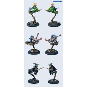 28mm Discworld Miniatures: Three Witches on brooms (3 