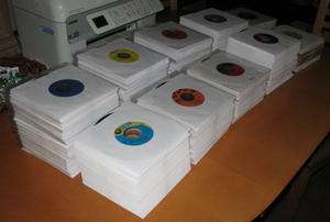 GREAT LOT OF 600+ 45 RPM RECORDS 50s 80s JUKEBOX NICE  