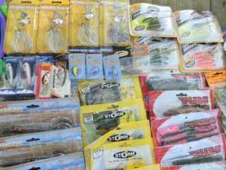 Lot of 100 Packs of Mixed Fishing Tackle Lures Hardbaits, Soft 