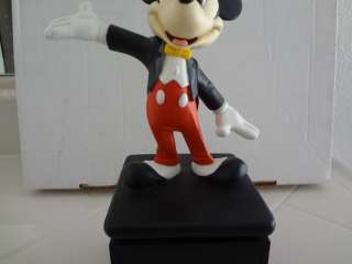 Large Walt Disney Mickey Mouse Award Statue Disneyana Collectable 